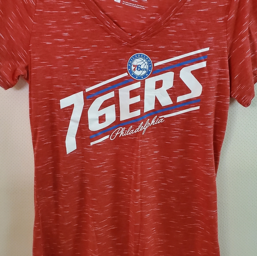 Philadelphia 76ers women's Tshirt